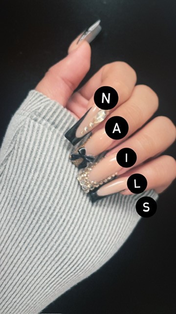 Acrylic Nails: The Positive Aspects And The Challenges