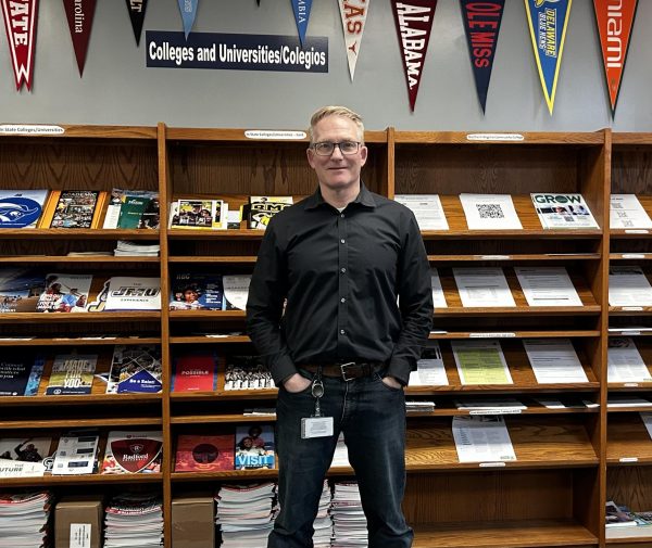 Navigation to Story: Mr. Stansbery Prepares Eagles For Future Success