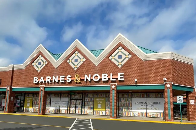 Barnes & Noble Store Debuts At A New Manassas Location