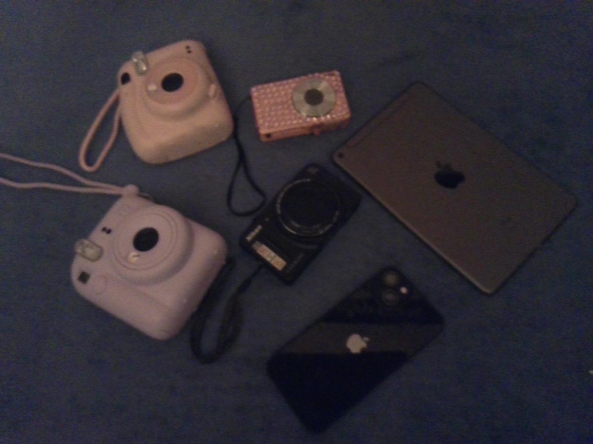 The Lens vs. The Logic: Why Osbourn Students are Putting Down the Phone
