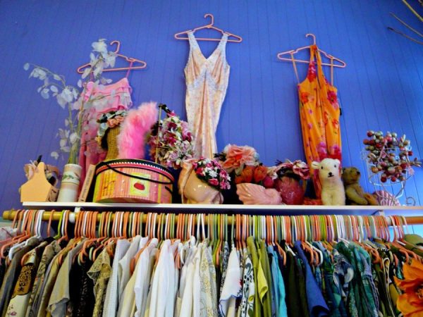 Secondhand Shopping: Tips For Thrifting